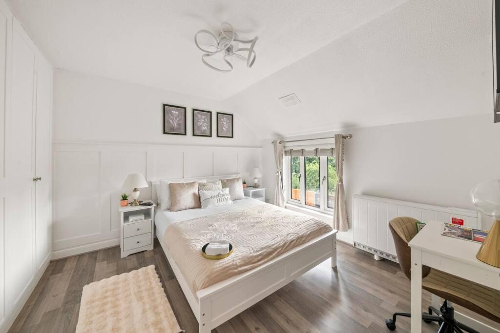 Holiday home Radiant Retreat Datchet-12 Mins To Heathrow Close To Windsor ,legoland, Eton And Slough